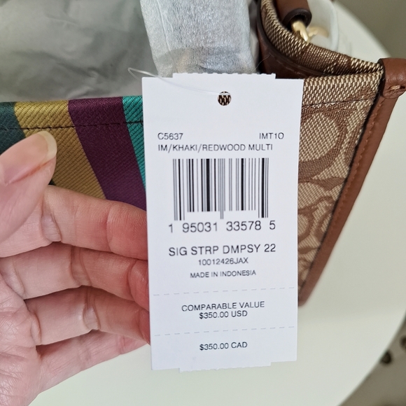 NWT Coach C5637 Dempsey Tote 22 Signature Jacquard Stripe Coach Patch Redwood - Picture 6 of 14